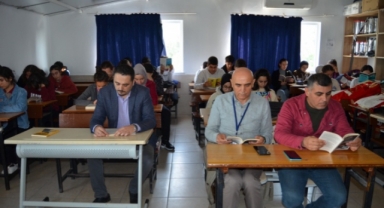 Başhekim Vekili Tekin öğrencilerle buluştu