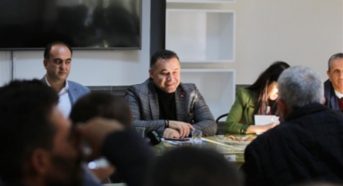 Başkan Yücel, Oba Kız Öğrenci Yurdu’ndaki öğrencilerin aileleriyle buluştu