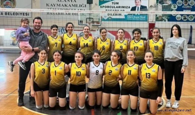 Mask Kızlar Takımı Alanya'ya şampiyonlukla döndü