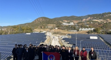 Öğrencilerden Alanya Belediyesi Güneş Enerji Santraline ziyaret