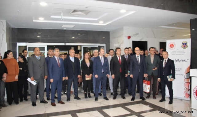 Alanya Adliyesi'nde kitap bağışı kampanyası