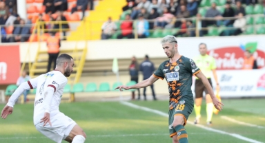 Alanyaspor evinde 1 puana razı oldu!