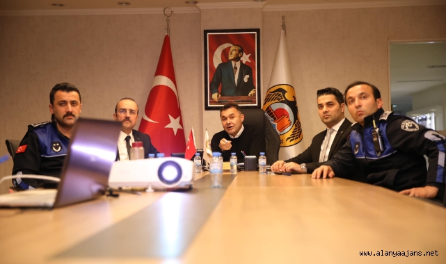 Başkan Yücel'den ulaşım sorunu için yoğun mesai