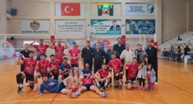 Alanya Belediyespor zirve takibini sürdürüyor