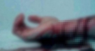 Alanya’da bunalıma giren adam bileklerini kesti!