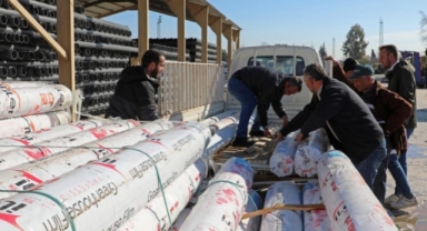 Alanya'da çiftçilere 8 bin 400 metrekare sera naylonu teslim edildi