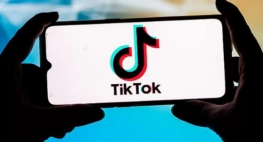 Alanya'da depremzedelerle dalga geçen Tik Tok fenomeni gözaltına alındı