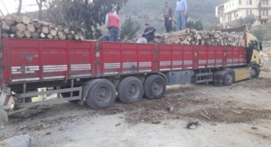 Alanya Orman İşletme Müdürlüğü afet bölgesine 19 kamyon odun gönderdi