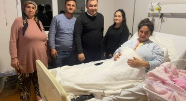 Depremzede çift 8 yıllık özlemlerine Alanya'da kavuştu