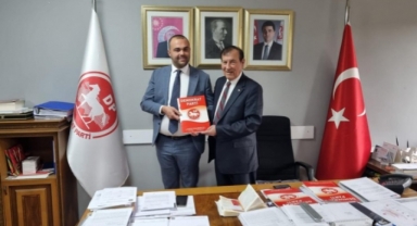 Ahmet Azakoğlu, DP'den aday adayı oldu