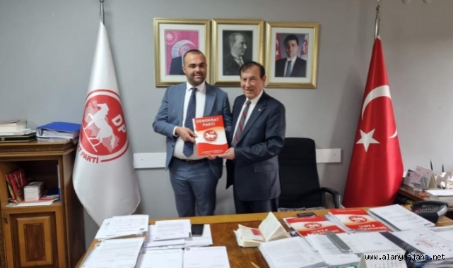 Ahmet Azakoğlu, DP'den aday adayı oldu