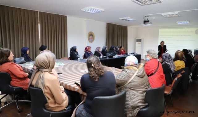 Alanya Belediyesi’nden beslenme semineri
