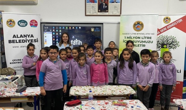 Alanya’da çevreci öğrenciler bitkisel atık yağların ayrı toplanmasına destek oluyor
