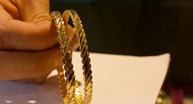 Alanya’da eve giren hırsız altınları çaldı