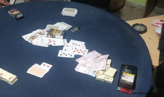 Alanya'da kumar oynayan 4 kişiye para cezası uygulandı