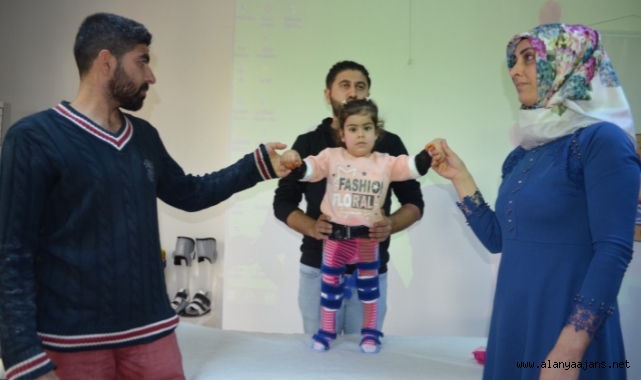 Alanya’daki serebral palsili çocuklara ekipman desteği verdiler