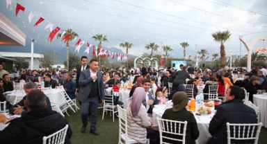 Başkan Yücel, mesai arkadaşları ile iftarda buluştu