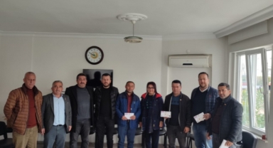 Keyaoğlu’ndan THK’ya destek veren muhtarlara rozetli teşekkür