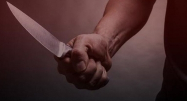 Alanya’da Rus turist, pastane çalışanını bıçakladı!