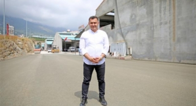 Alanya Belediyesi Mahmutlar Sanayisi'ni konforlu ulaşıma kavuşturdu