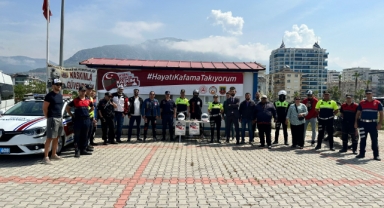 Alanya’da jandarma trafik timinden sürücülere uygulamalı eğitim