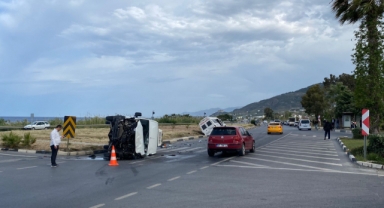 Alanya’da yolcu minibüsü ile minibüsün çarpıştı kazada 9 kişi yaralandı
