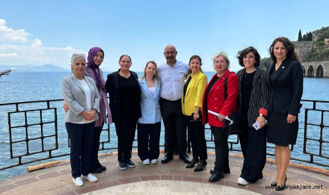 ‘Mevcut iktidar raflara kaldırılacak'
