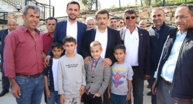 Toklu’ya vekillerden teşkilat övgüsü