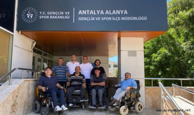 Alanya Belediyesi’nin “Her Kulaç Bir Hayat Projesi” devam ediyor