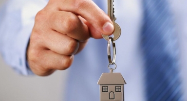 Alanya'da günlük kiralık ev bildiriminde bulunmayan iki kişiye para cezası