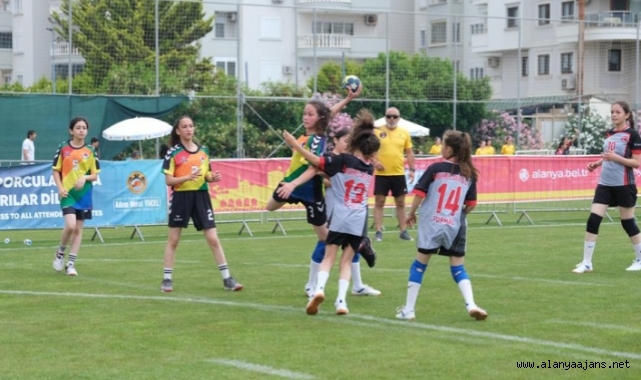 Alanya’da hentbol heyecanı başladı