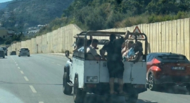 Alanya’da safari aracında tehlikeli yolculuk