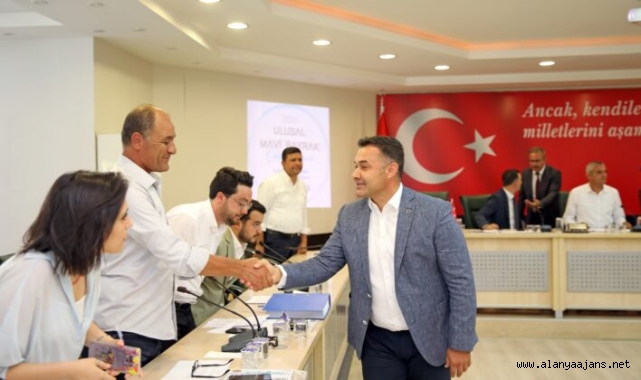 Alanya’da meclis üyelerinden Yücel’e bayram teşekkürü