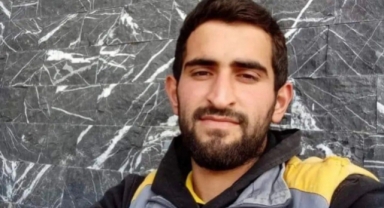 Alanya’da motosikletiyle ağaca çarpan genç hayatını kaybetti