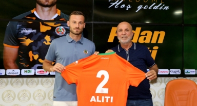 Alanyaspor’dan savunmaya takviye