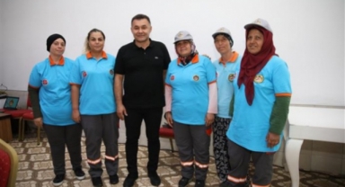 Başkan Yücel’den temizlik ekibine mesai teşekkürü