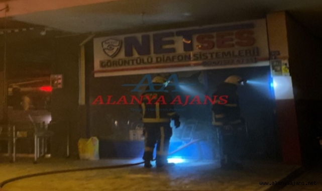 Alanya’da bir işyeri yangını korkuttu