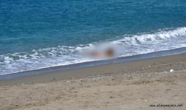Alanya’da İspanyol turist denize çıplak girdi!