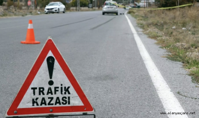 Alanya’da motosiklet ile otomobil çarpıştı: 1 ağır yaralı