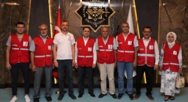 Alanya Kızılay’dan Türkdoğan’dan tebrik ziyareti
