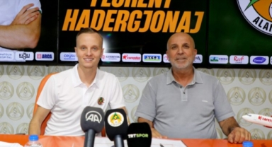 Alanyaspor’da çifte imza