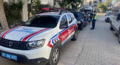 Alanya’da jandarma sürücülere ceza yağdırdı