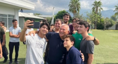 Mehmet Şahin gençlerle bir araya geldi