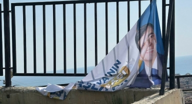 Alanya'da Tütüncü'nün pankartlarına çirkin saldırı