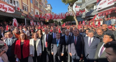 Özçelik seçim ofisini açtı