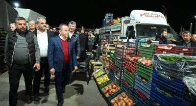 Başkan Böcek'ten sıcak bir “merhaba” dedi