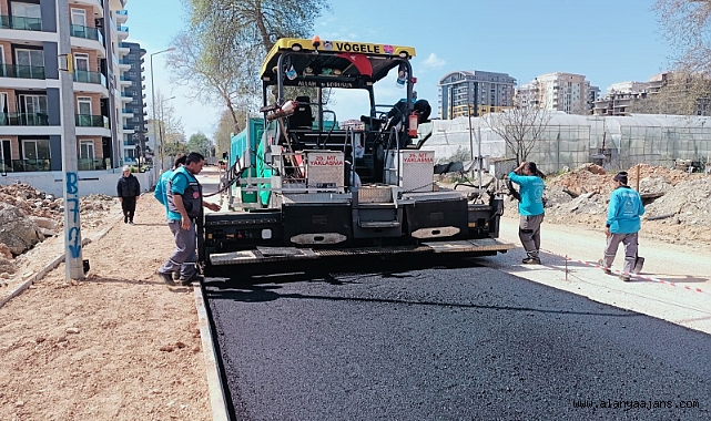 Mahmutlar'da asfalt atağı