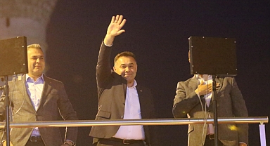 Oba'da Yücel izdihamı