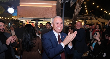 Özçelik gençlerle buluştu