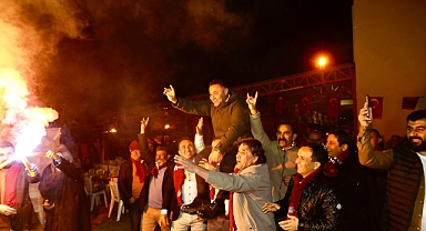 Yücel'e doğu mahallerden destek